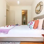 Downtown Santa Justa By Homing Apartment